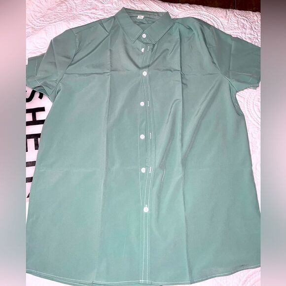New SHEIN Button Down Shirt - Picture 3 of 5